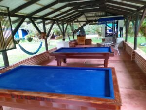Alquiler arrendamiento Finca Santa Antonio ofrece excelentes paisajes llenos de tranquilidad, ubicada en el Darién, a solo 7 minutos del Lago Calima. Se caracteriza por su clima agradable y entorno natural perfecto para descansar.